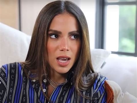 Anitta revela o que a levou a fazer tatuagem no ânus